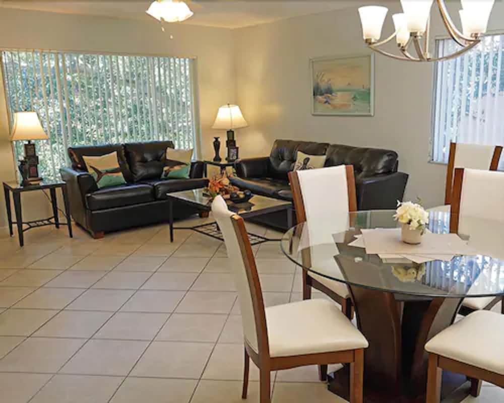 Vacation Villas 25/41