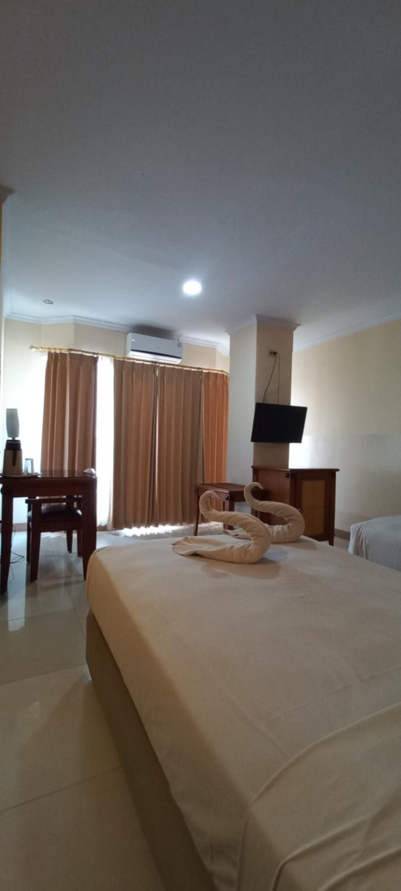 Hotel Celebes 17/56