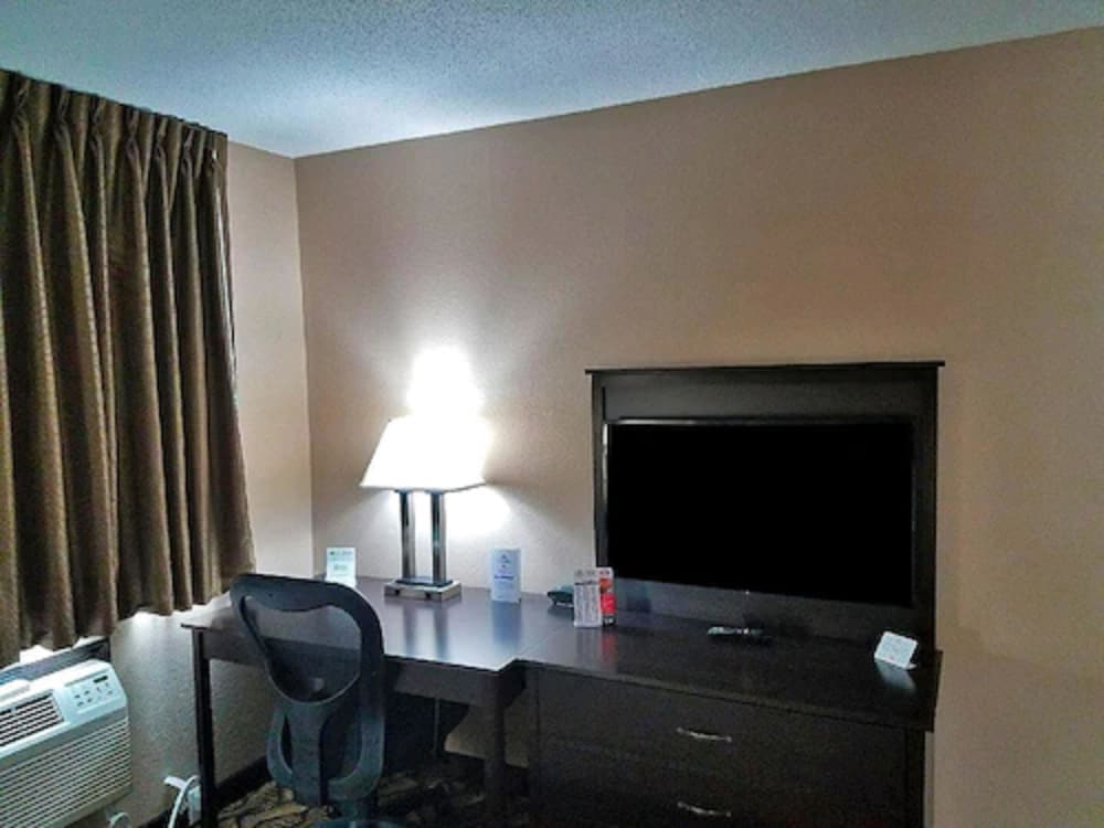 Americas Best Value Inn & Suites Bismarck 29/31