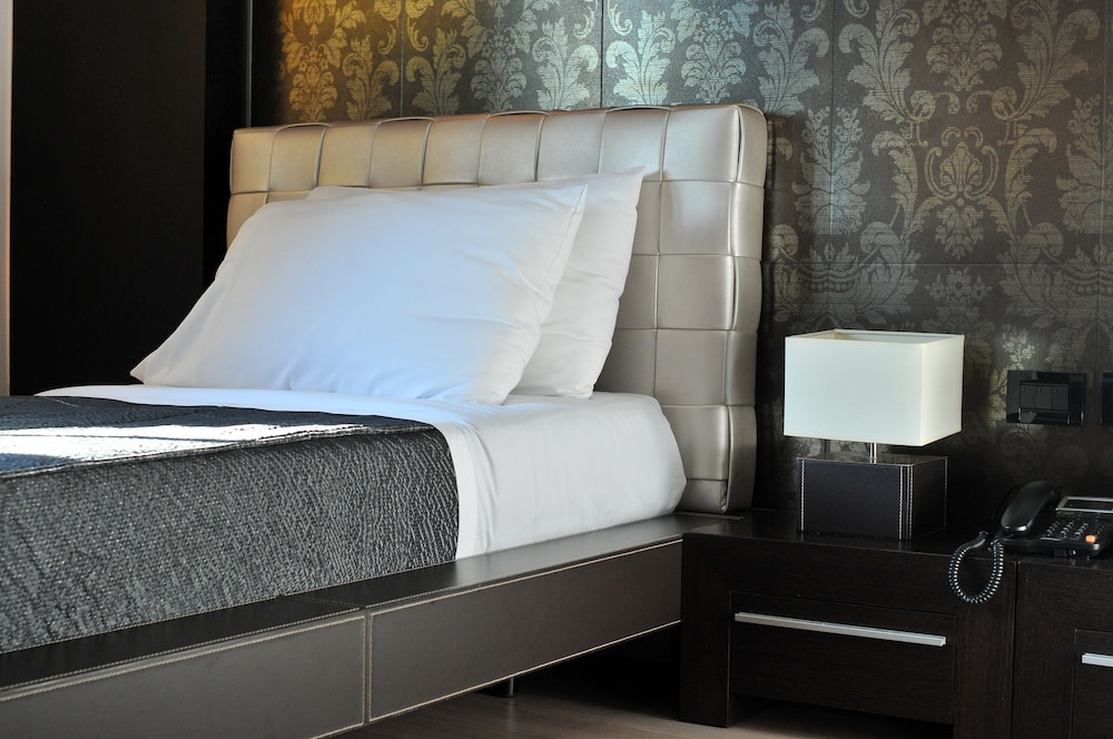 Monarc Hotel 31/58