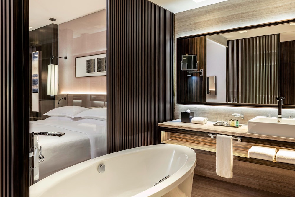 Sheraton Grand Hotel Dubai 13/45