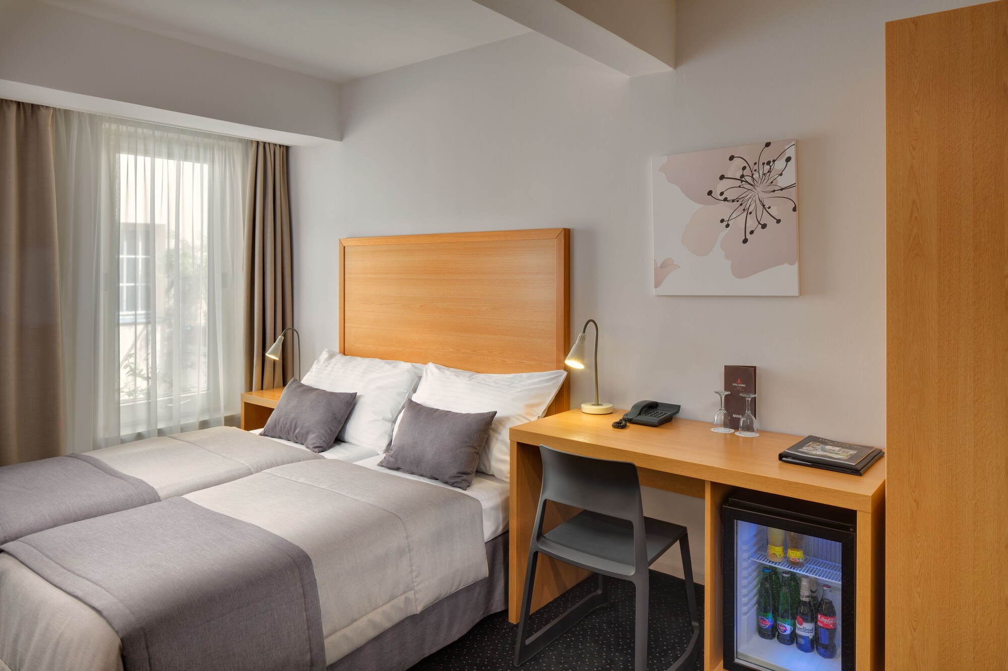 STANDARD, DOUBLE OR TWIN BED