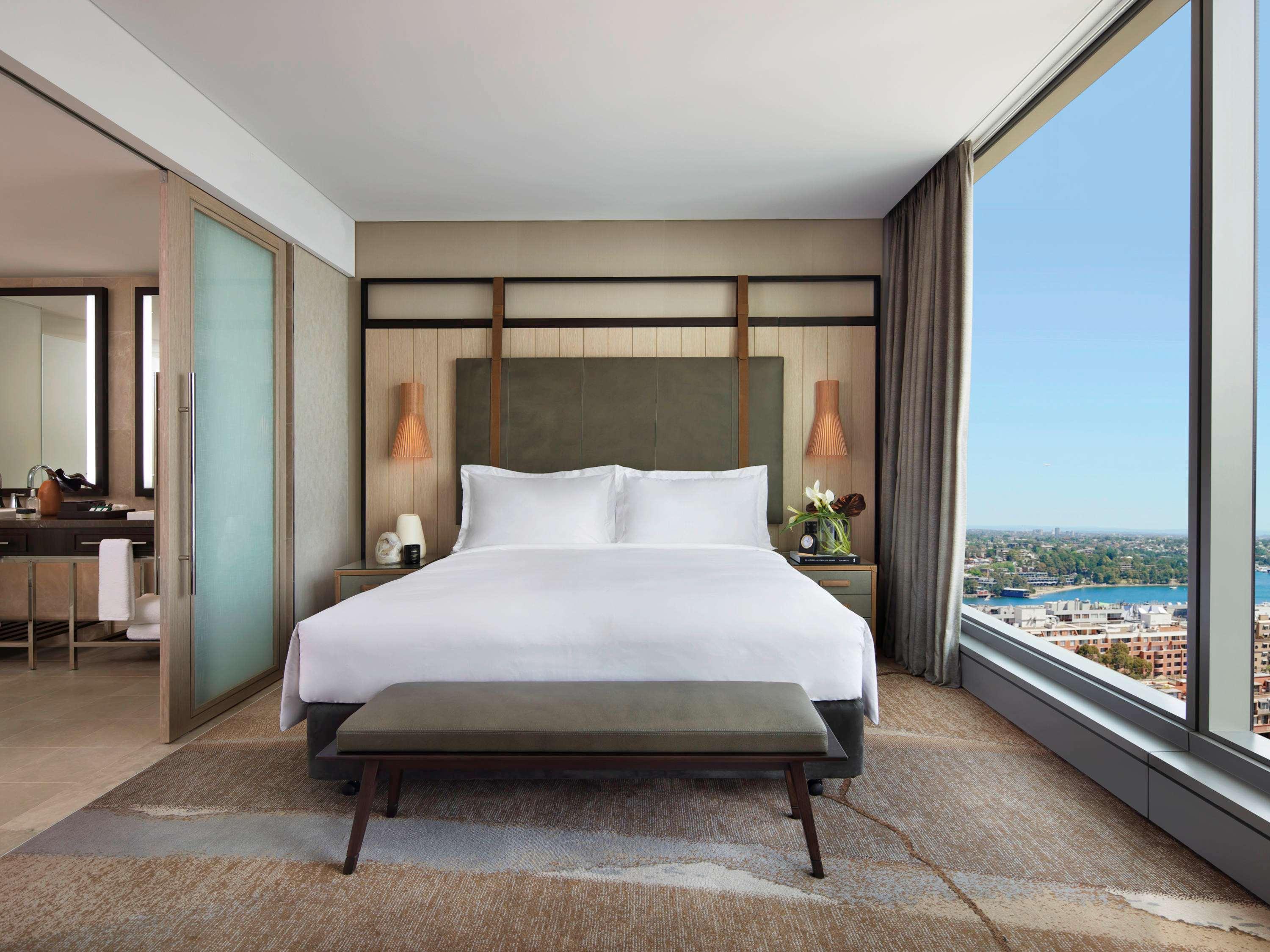 PRESTIGE, SUITE, KING BED, DARLING HARBOUR VIEW, LIVING AREA