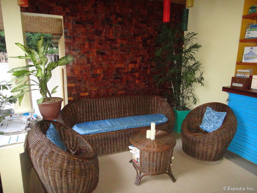 Blue Lagoon Inn Suites 13/25