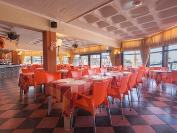 Auramar Beach Resort 54/67