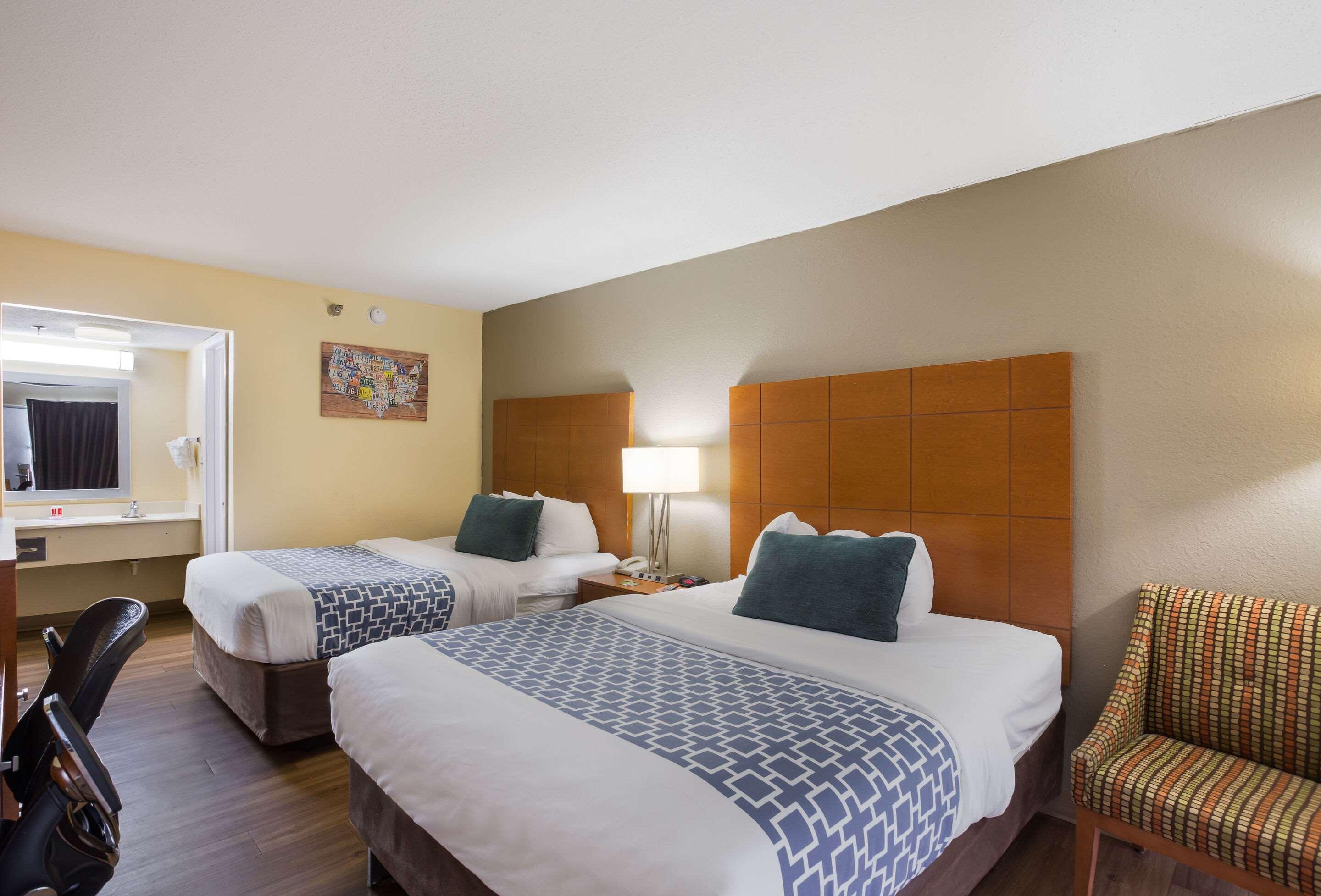 Upgrade, Efficiency, 2 Queen Beds