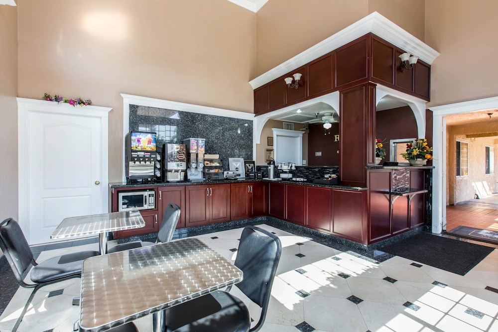 Rodeway Inn Cypress - Buena Park 30/32