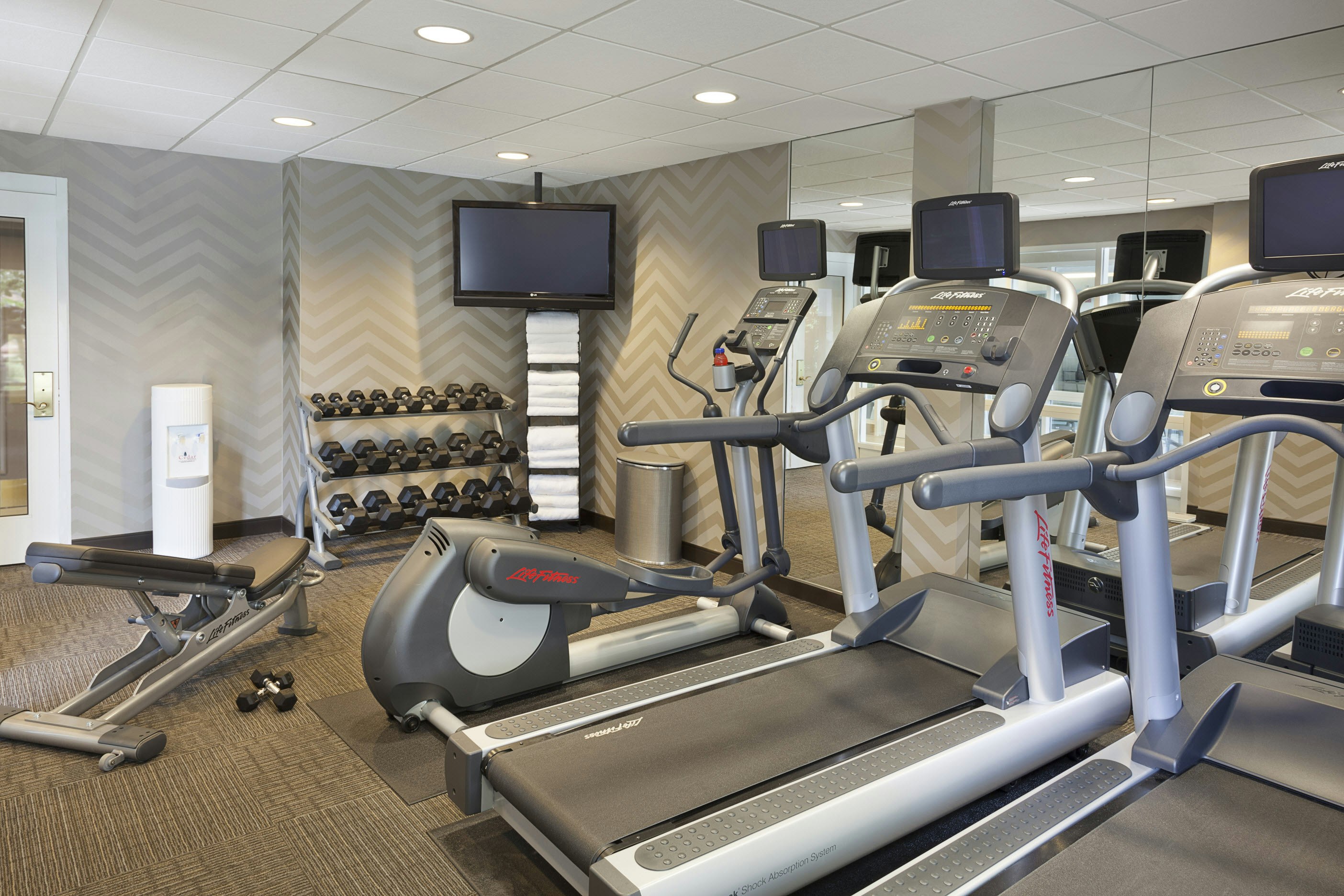 Cambridge Suites Mississauga 9/22