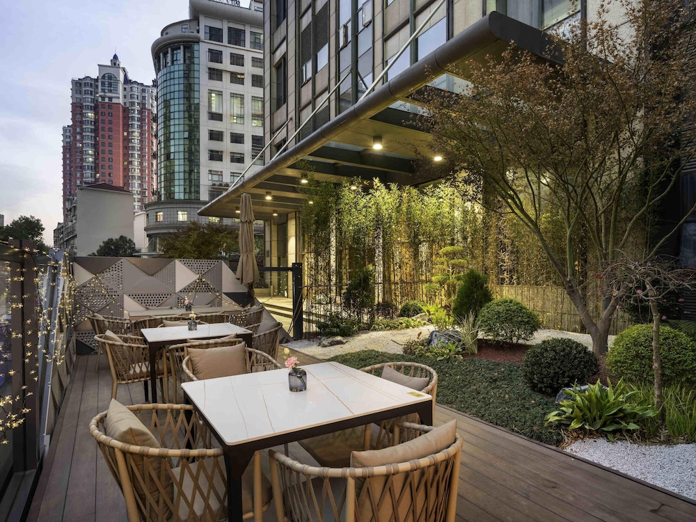 Novotel Shanghai JingAn 32/50