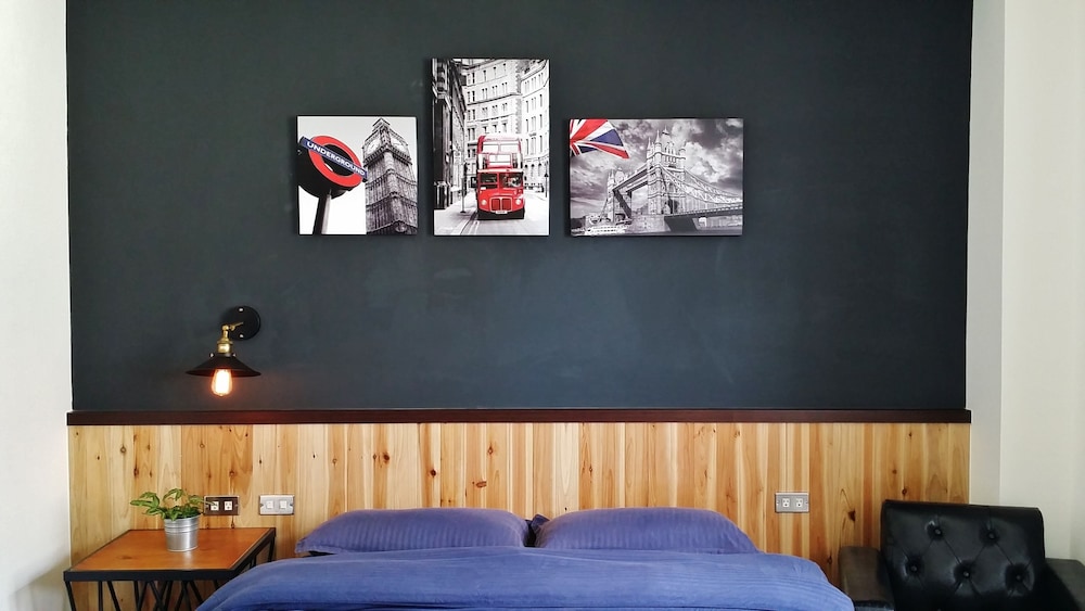 Mutter Apartment 4/50
