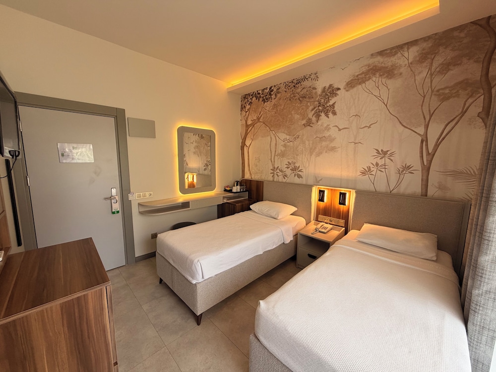 Ida Hotel 24/77