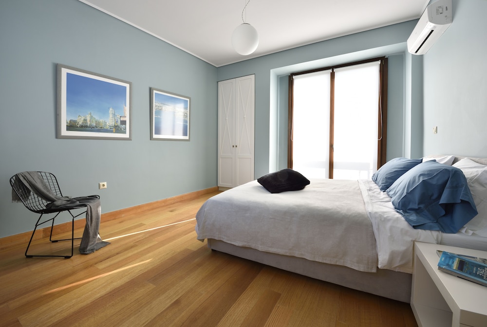 Karyatis Luxury Maisonette By K&K 10/50