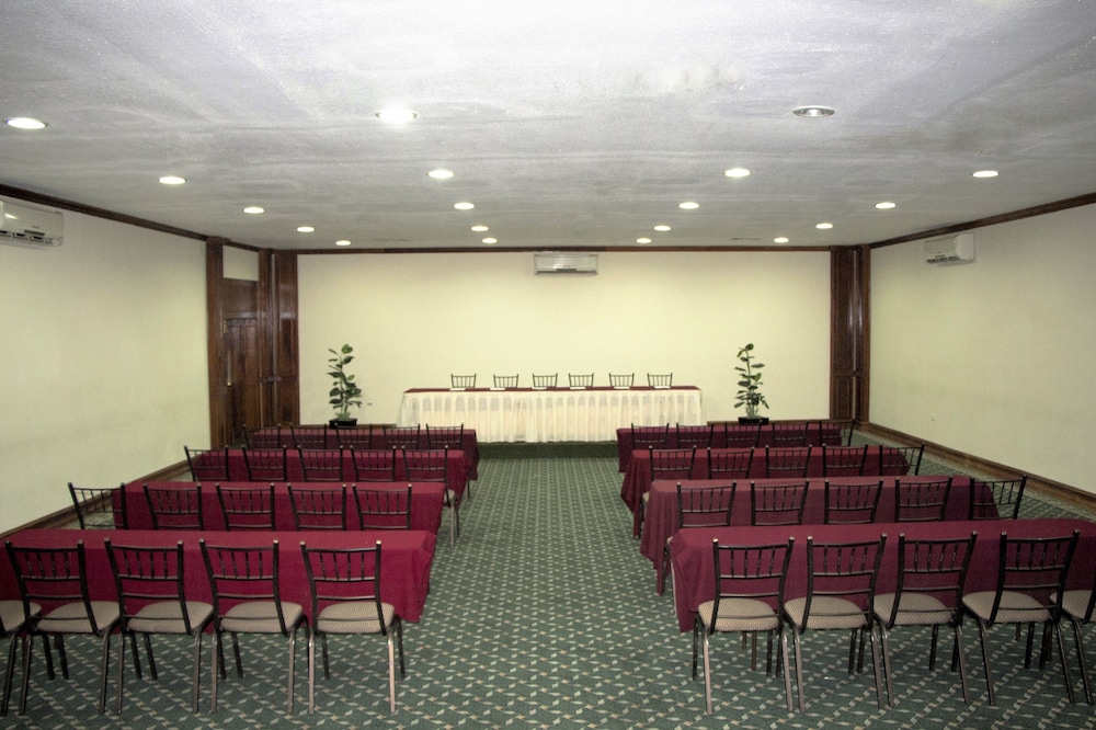 Sicomoro Hotel 37/50