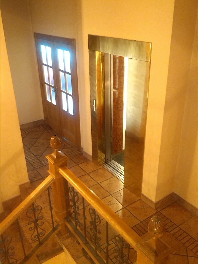 Hotel Juan Carlos I 33/63