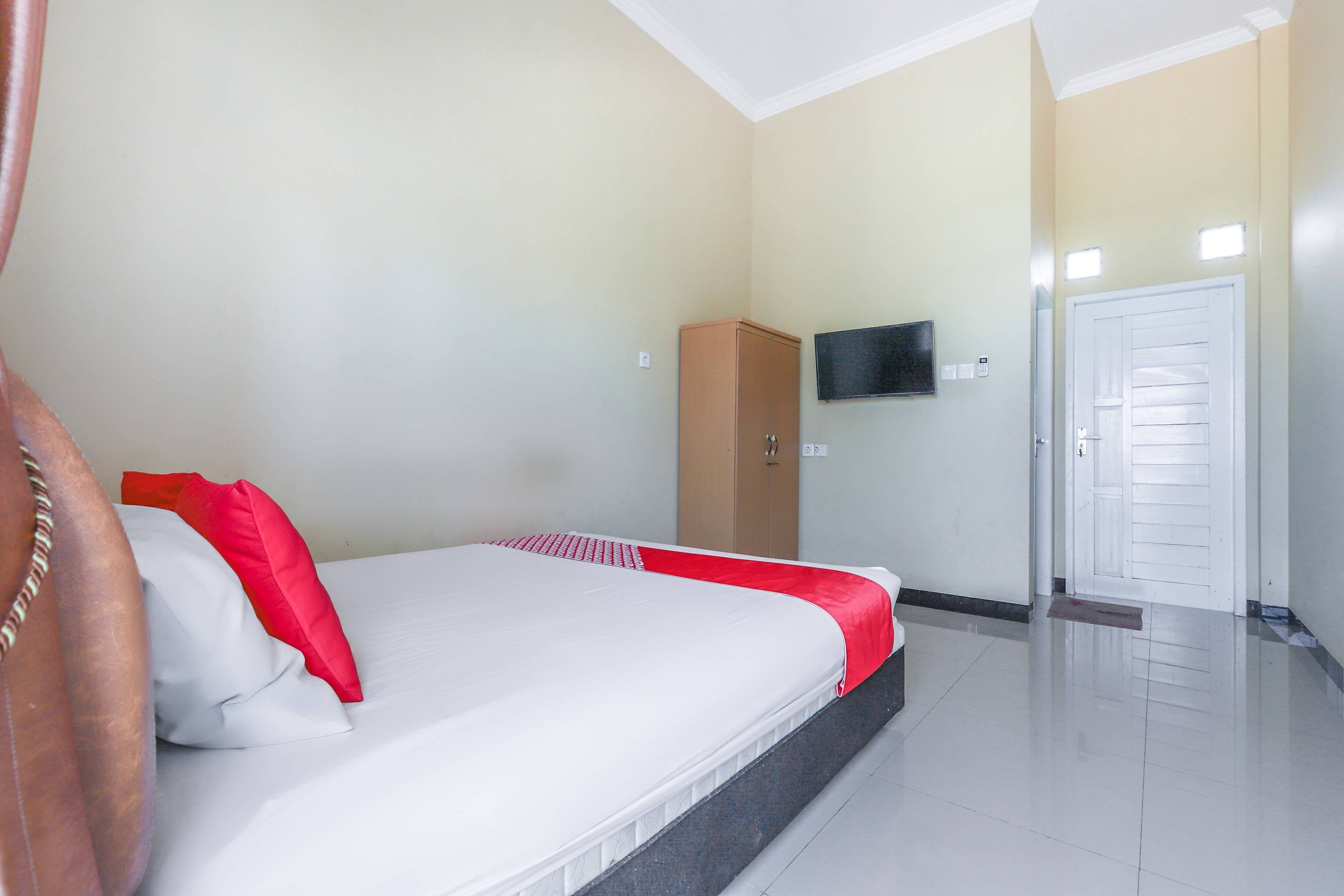 OYO 3731 Pelangi Guest House 12/19