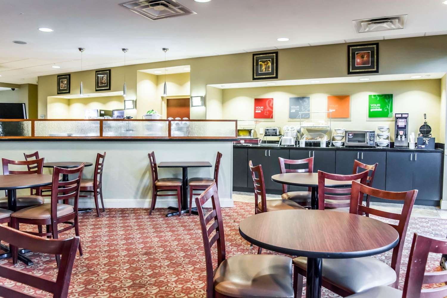 Comfort Suites Palm Bay - Melbourne 34/52
