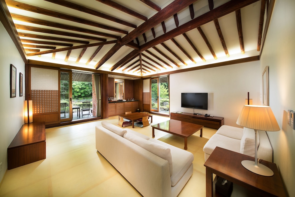 Podo Hotel 36/60