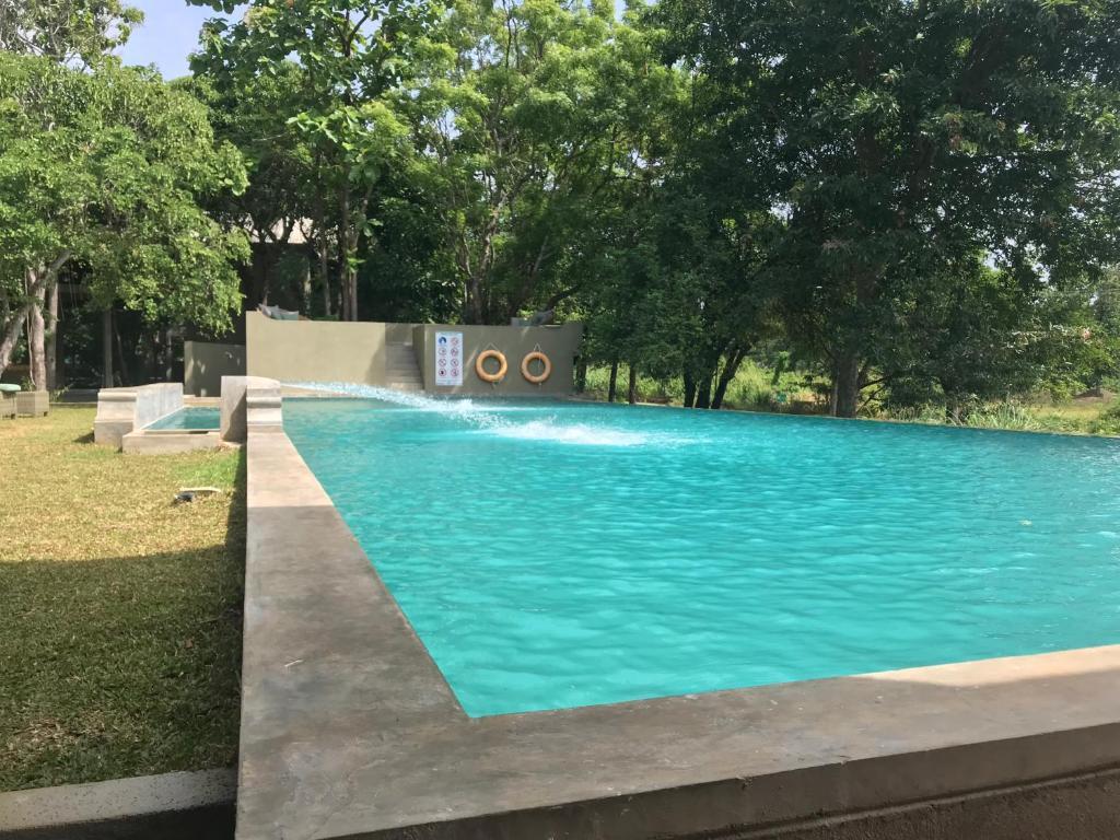 Ehalagala Lake Resort 22/32