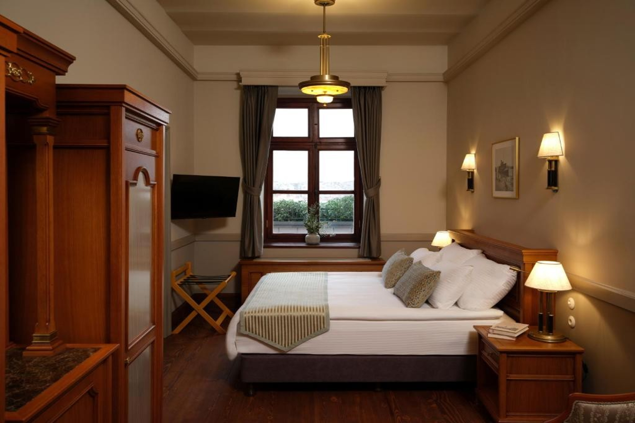Room at Anarat Hotel Istanbul, ISTANBUL