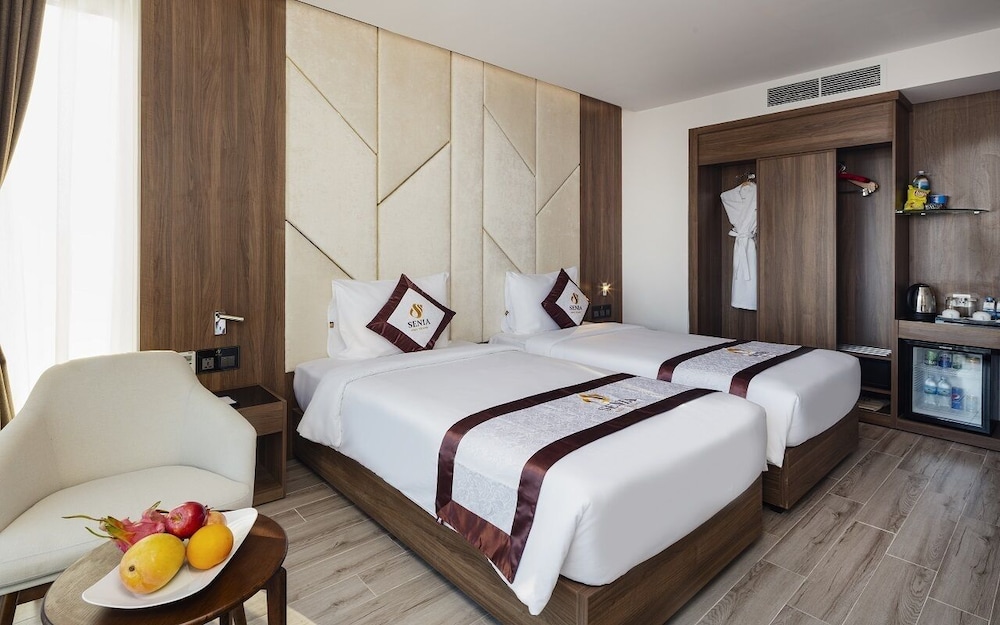 Senia Hotel 15/50