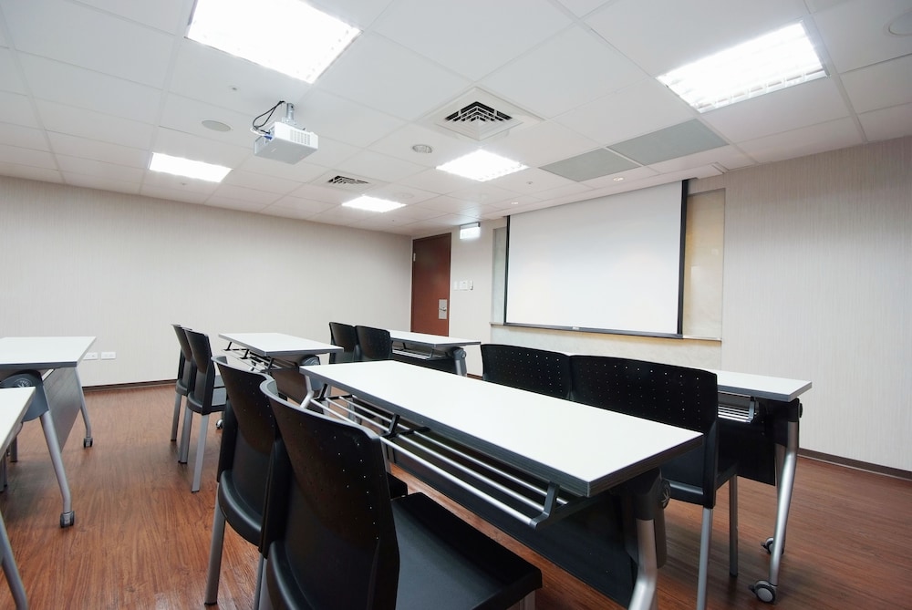 Hotel Leisure Taichung 47/54