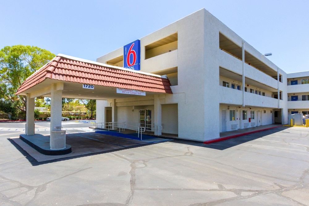 Motel6 Tempe, AZ – Phoenix Airport – Priest Dr 36/43