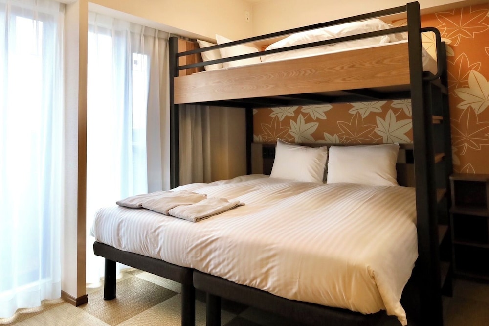 1 Bedroom Premier With Kitchen and Washing Machine