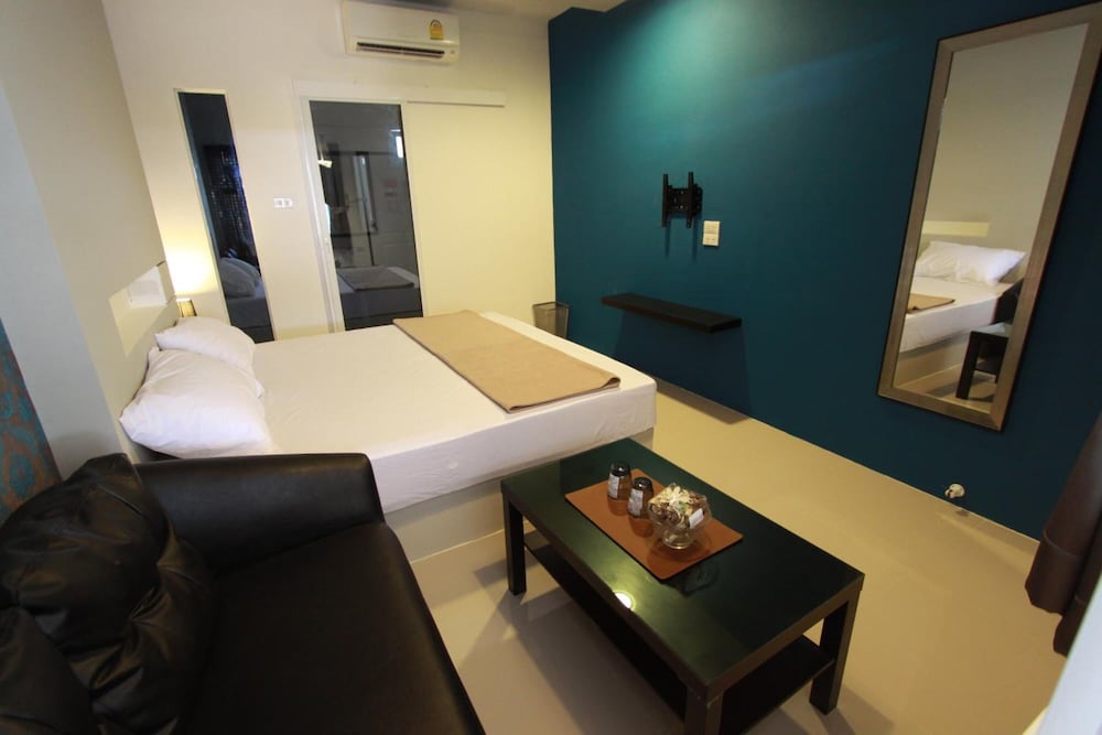 Bearing 26 Hotel 27/37