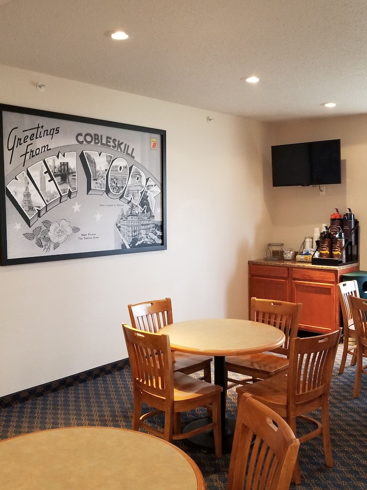 Super 8 By Wyndham Cobleskill Ny 21/29