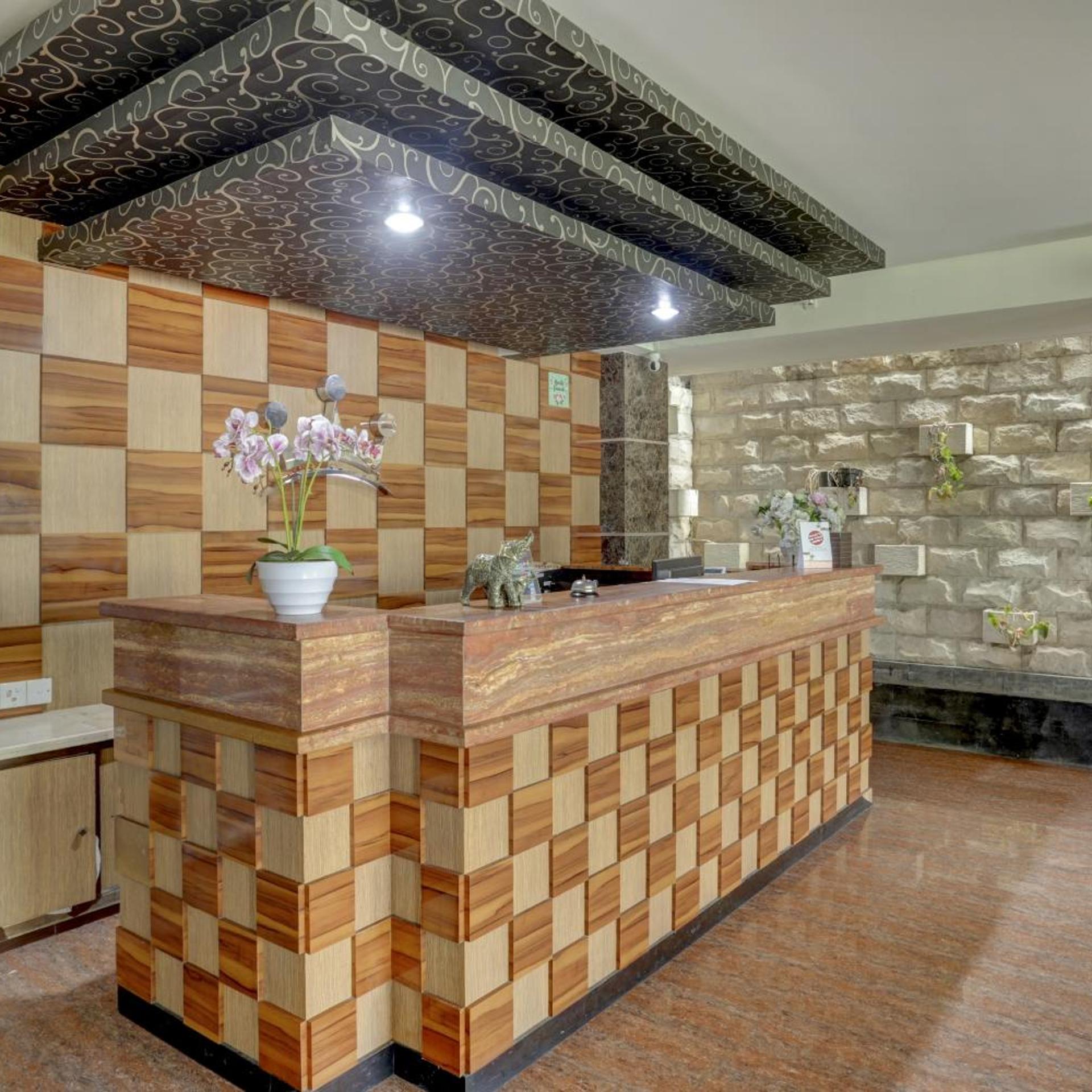 Townhouse Oak Princess Keisha 8/50