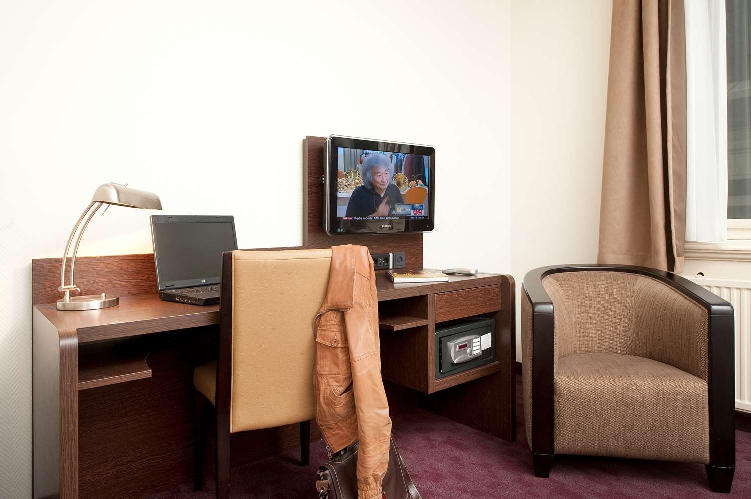 BEST WESTERN DAM SQUARE INN 45/54
