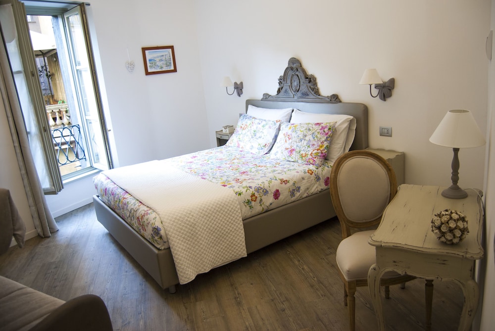 Superior, Queen Bed, B and B San Lorenzo 3/6
