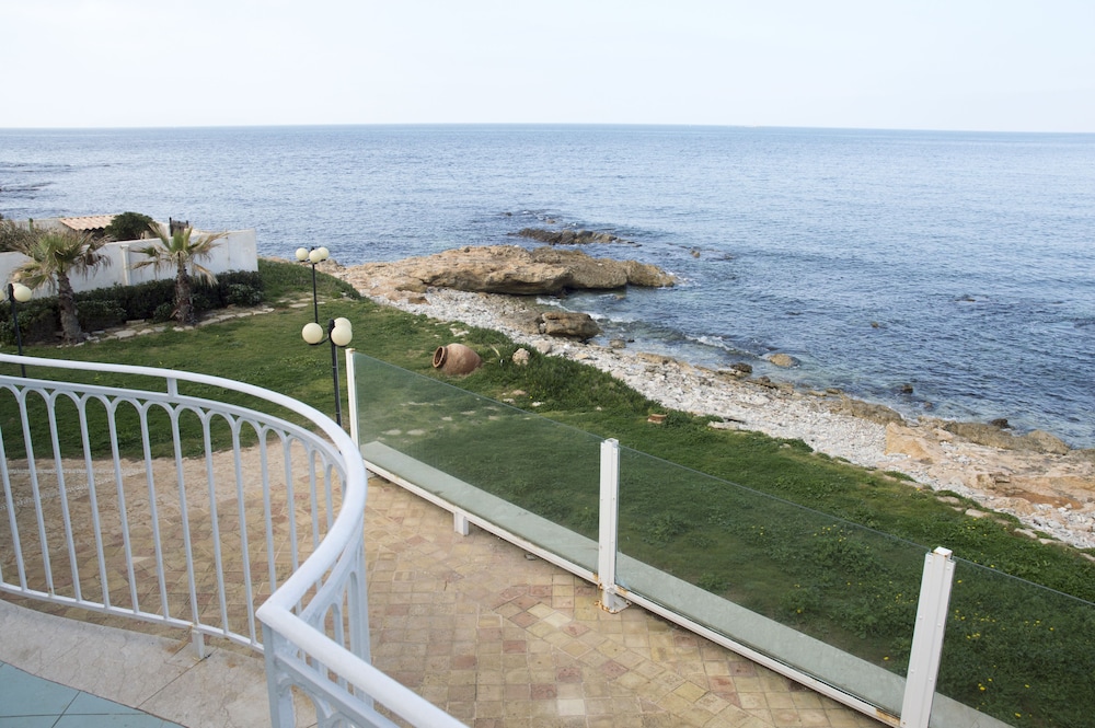 L'approdo Di Angelino 44/50