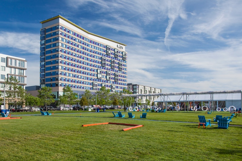 Aloft Boston Seaport 44/47