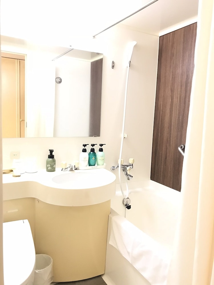 Numazu Riverside Hotel 50/50