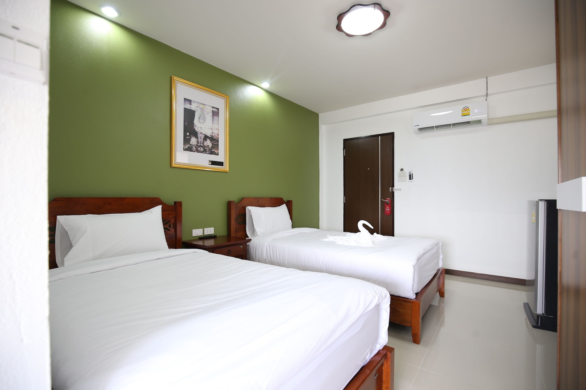 STANDARD, TWIN BEDS
