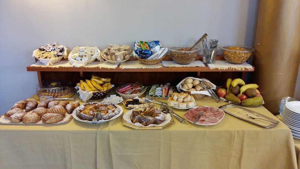 Hotel Cavour Asti 9/16