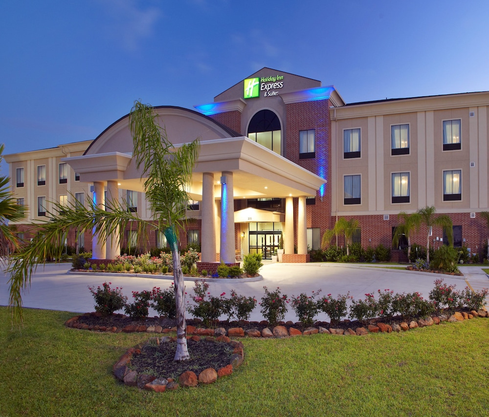 Holiday Inn Express Hotel Suites Deer Park 42/44