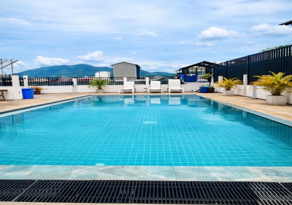 STAR HOTEL PATONG 11/52