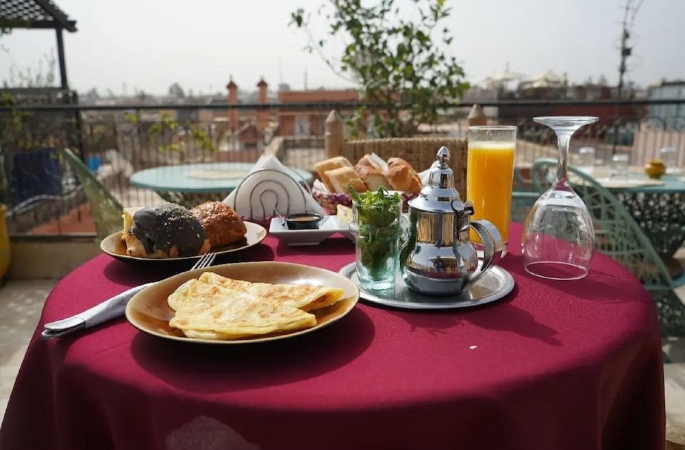Hotel el Kennaria 37/50