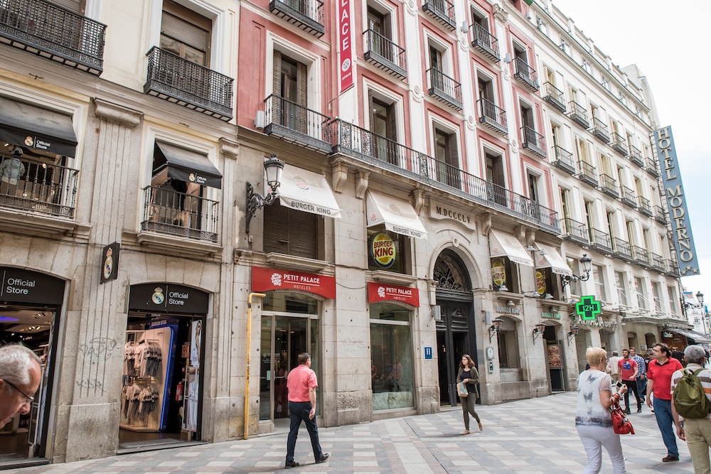 PETIT PALACE PUERTA DEL SOL 10/66
