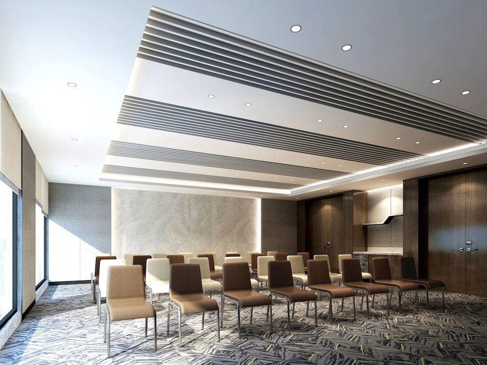 Hyatt Place Zhuhai Jinshi 33/43