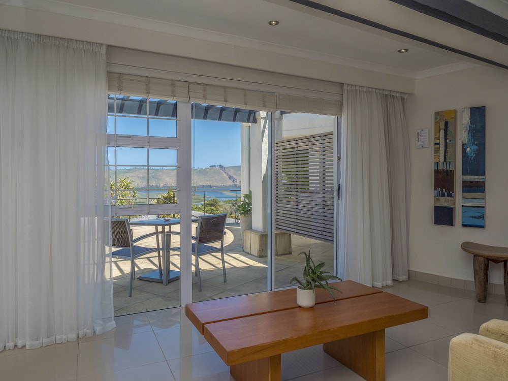Villa Afrikana Guest Suites 55/88