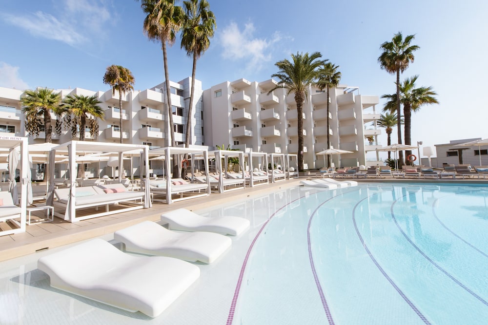 Hotel Garbi Ibiza & Spa 16/39
