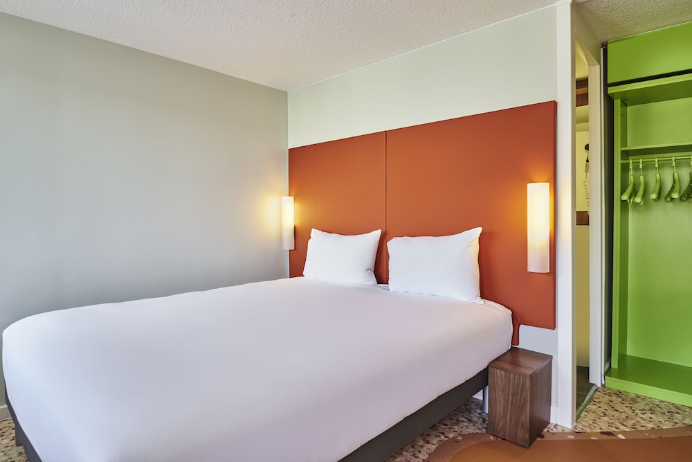 greet hotel Versailles - Voisins Le Bretonneux (ex. Campanile Voisins-Le-Bretonneux) 12/49