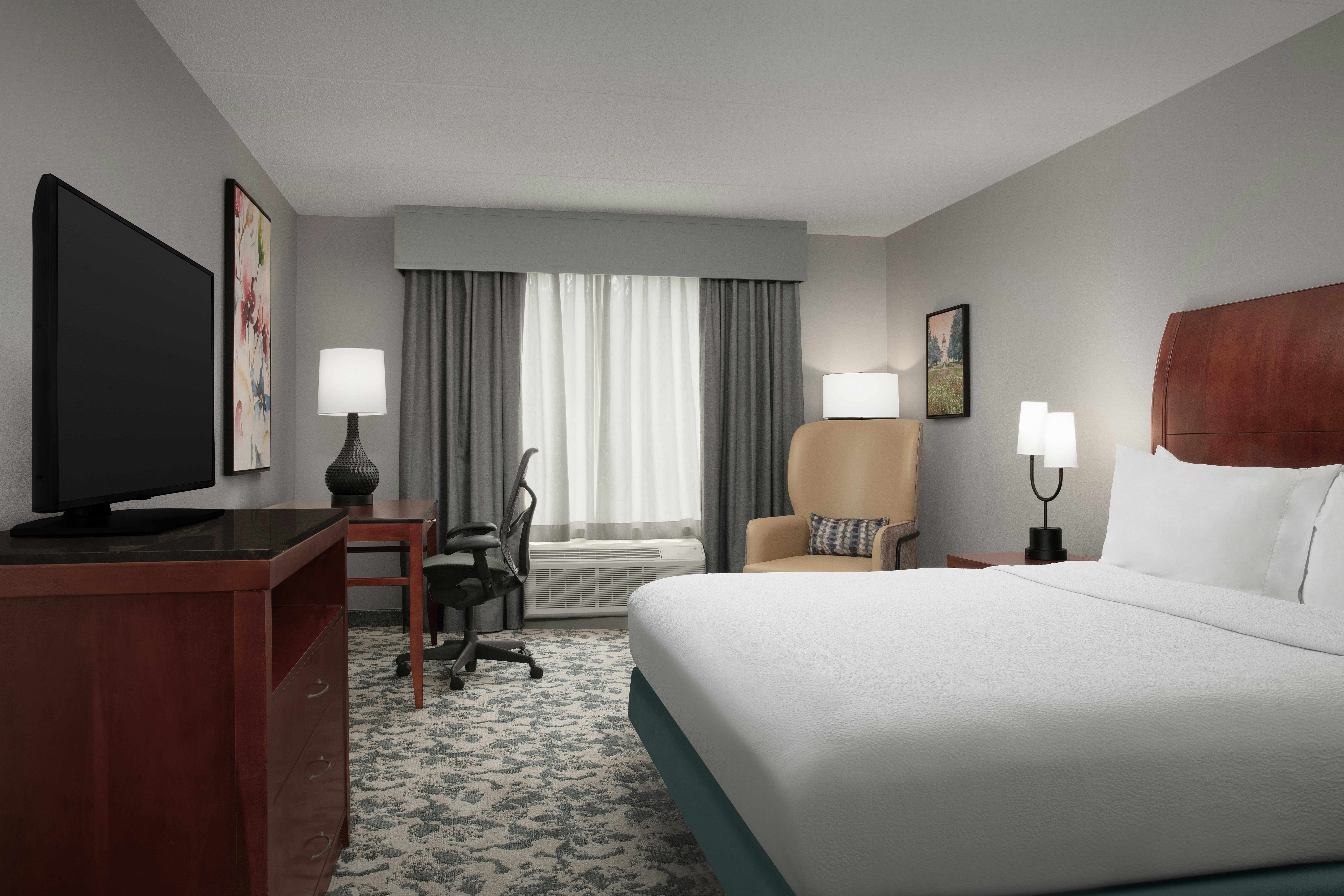 ROOM, KING BED, PELOTON