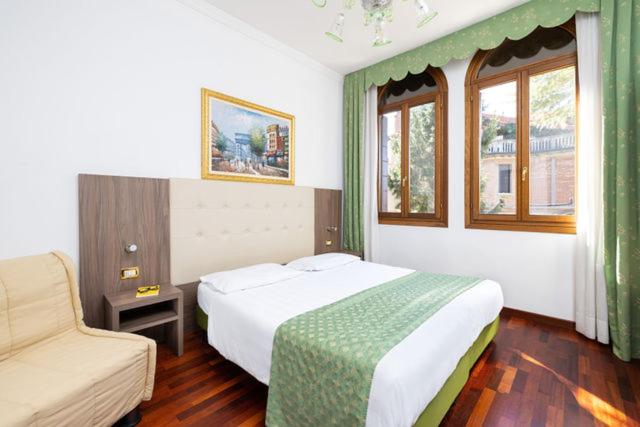 Hotel Villa Cipro 26/62