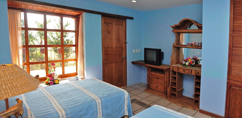 Eco Hotel Ixhi 28/74