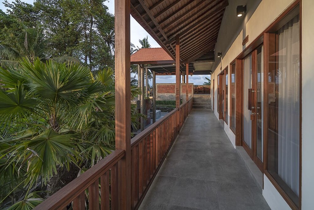 Utamas Keramas Villa 45/50
