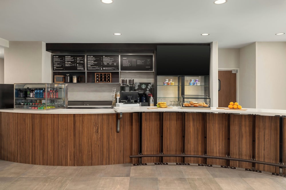 Courtyard by Marriott Beckley 8/64